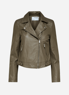 Veste selected