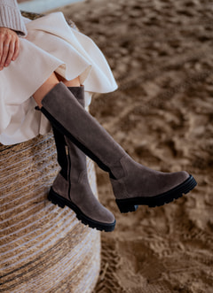 Elena Carra Stiefel