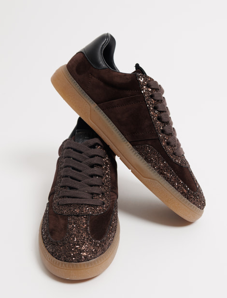 Sneakers Kennel & Schmenger