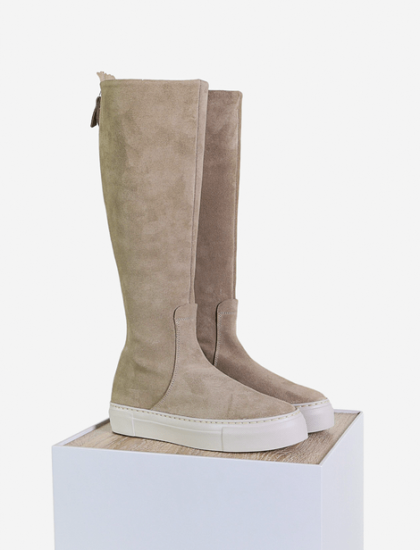 Boots aus Veloursleder AGL