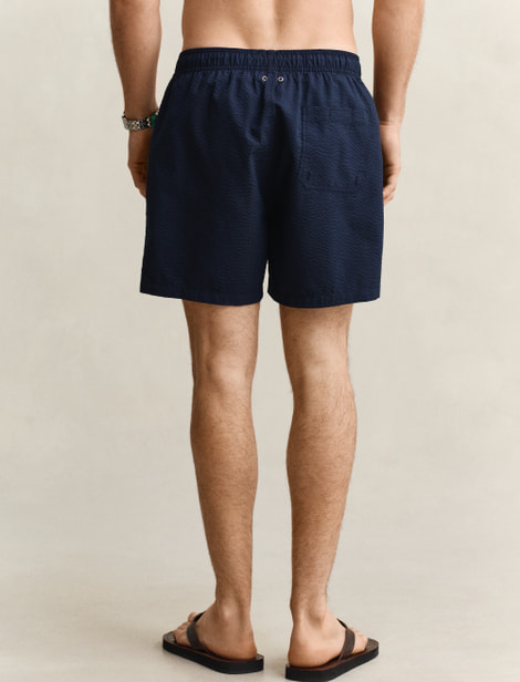 Short GANT