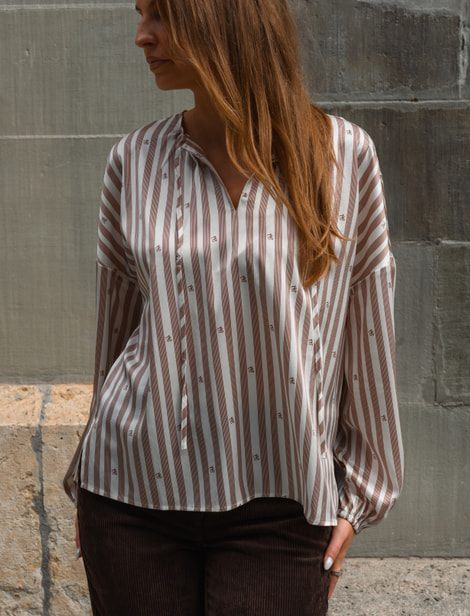Hemisphere Bluse