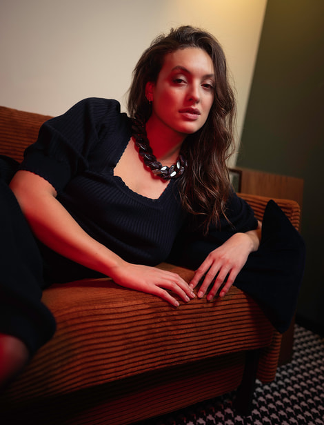 FEMMES #06