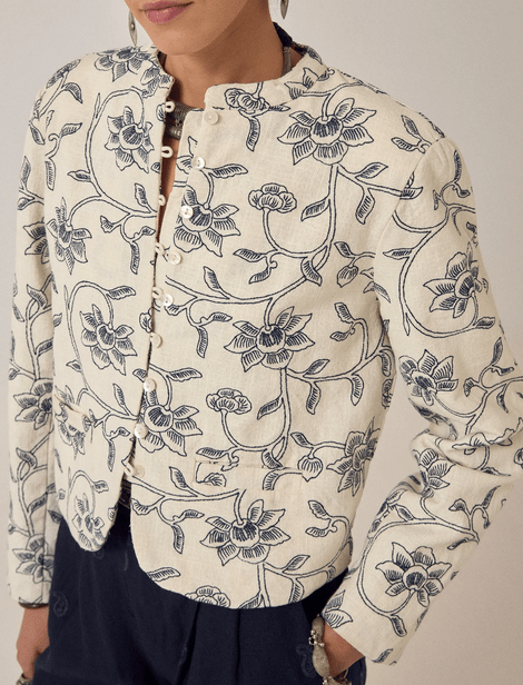 Veste Maison Hotel