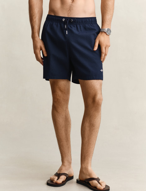 Short GANT