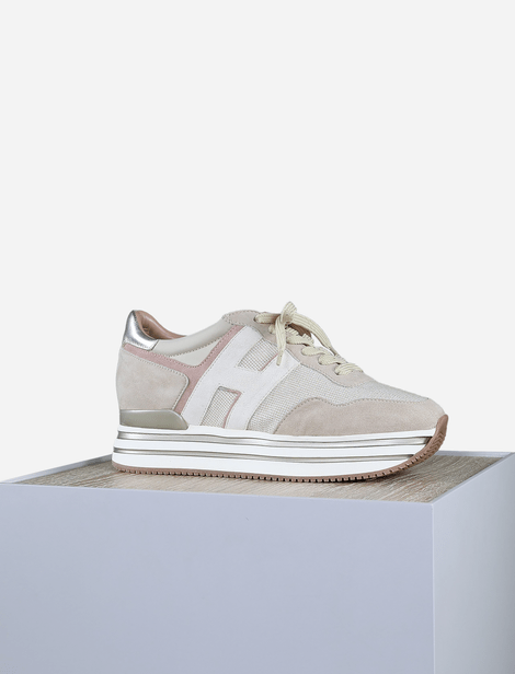 Hogan Plateausneakers mit silbernem Detail. Beige/Rose